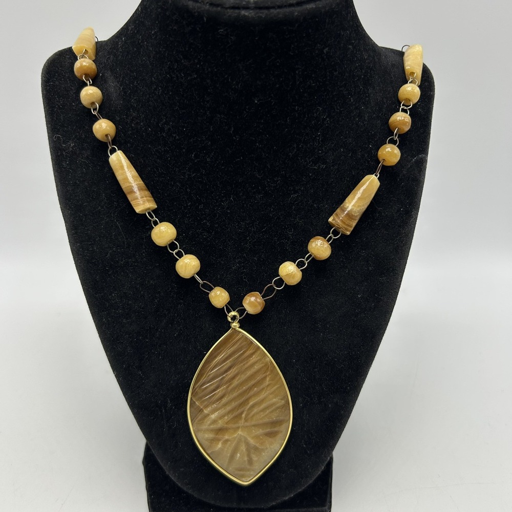 Agate Necklace Quartz Genuine Stone Sun Carved Bead 24" VTG Boho Chic 70's Beige
